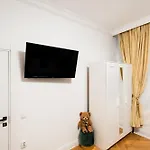 Bucharest Studios Appart hôtel 3*