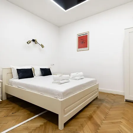 Bucharest Studios Aparthotel *