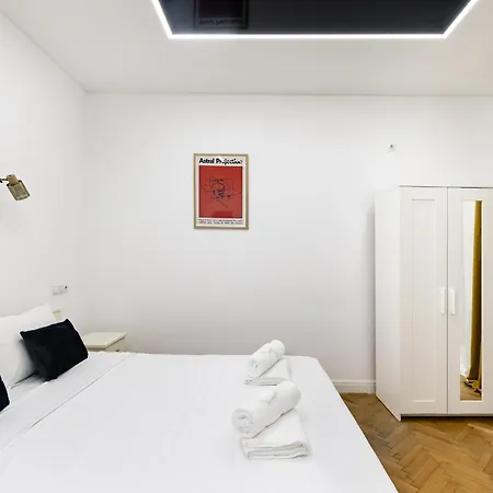 Aparthotel Bucharest Studios *