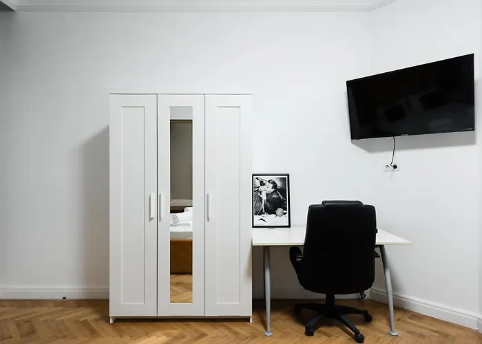 Bucharest Studios Aparthotel
