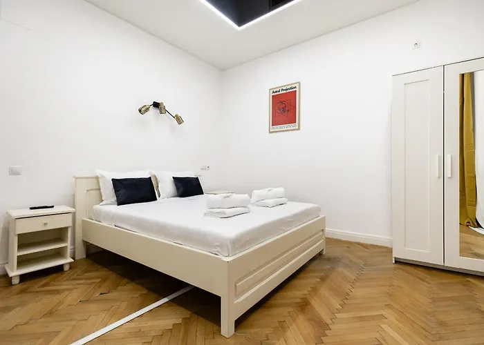 Bucharest Studios Aparthotel *