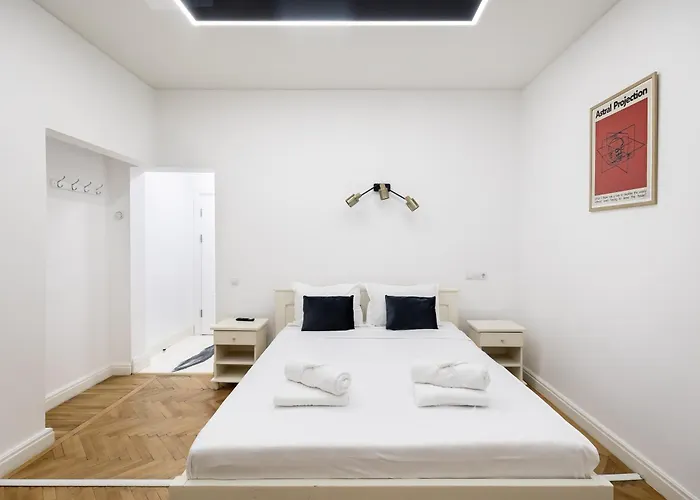 Bucharest Studios Aparthotel *
