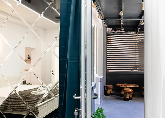 Bucharest Studios * ブカレスト