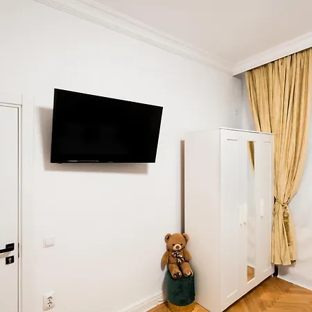 Bucharest Studios Aparthotel 3*