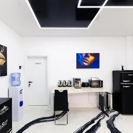 Bucharest Studios 아파트호텔 3*