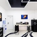 Bucharest Studios 公寓式酒店 3*