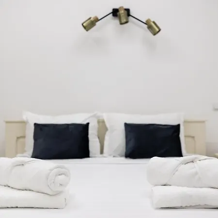 公寓式酒店 Bucharest Studios 3*
